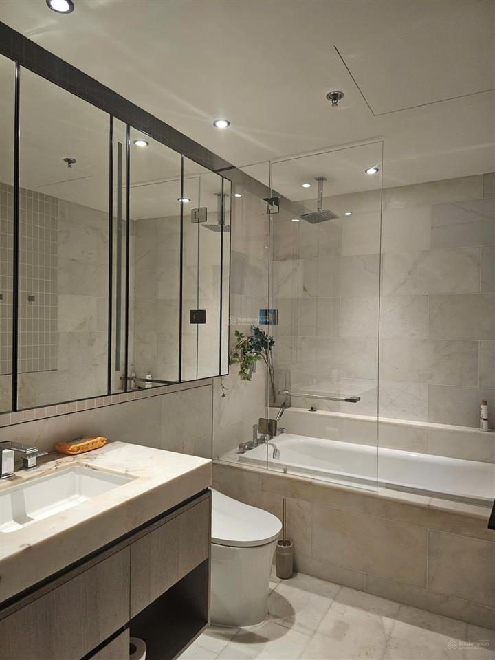 Chính chủ gửi bán căn 1 phòng ngủ grand marina saigon full nội thất
