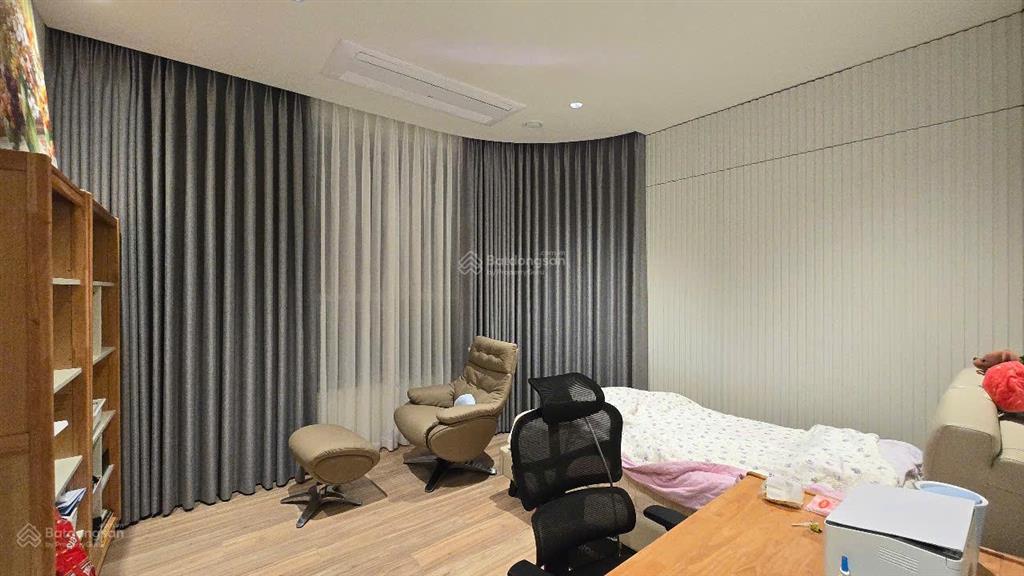 Chính chủ nước ngoài bán căn 3pn zeit thu thiem suất spa