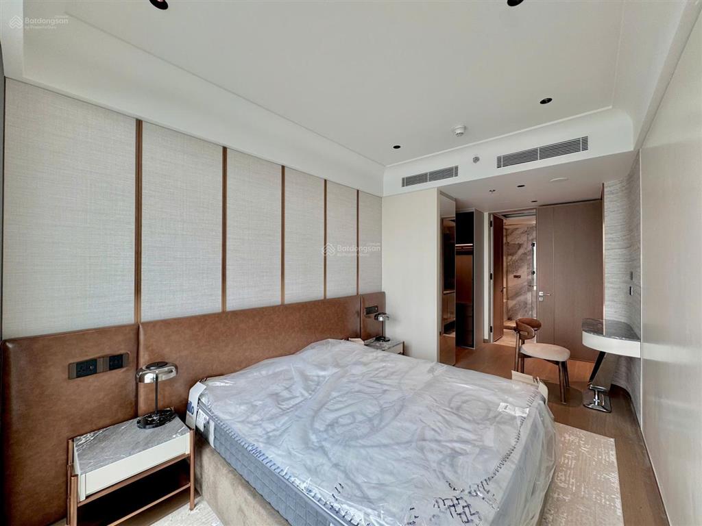 Chính chủ cho thuê 2 phòng ngủ view sông grand marina saigon