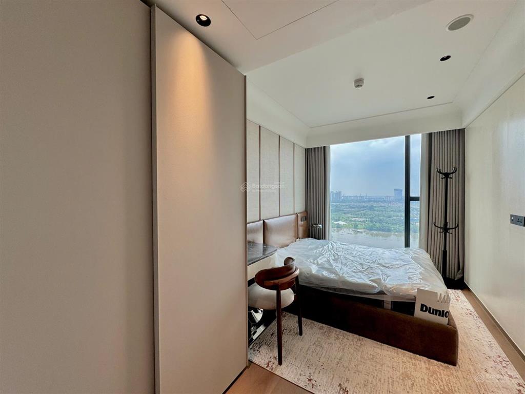 Chính chủ cho thuê 2 phòng ngủ view sông grand marina saigon