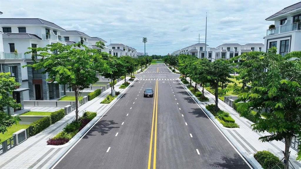 Gladia  căn biệt thự song lập góc 2mt đường 25m, sân vườn rộng, mua trực tiếp cđt 0906 779 ***