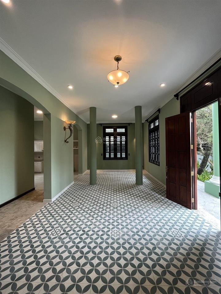 Bán biệt thự 300m2 đường số 3, vạn phúc city, quốc lộ 13, thủ đức, gía tốt