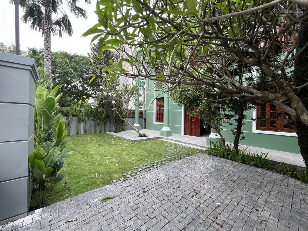 Bán biệt thự 300m2 đường số 3, vạn phúc city, quốc lộ 13, thủ đức, gía tốt
