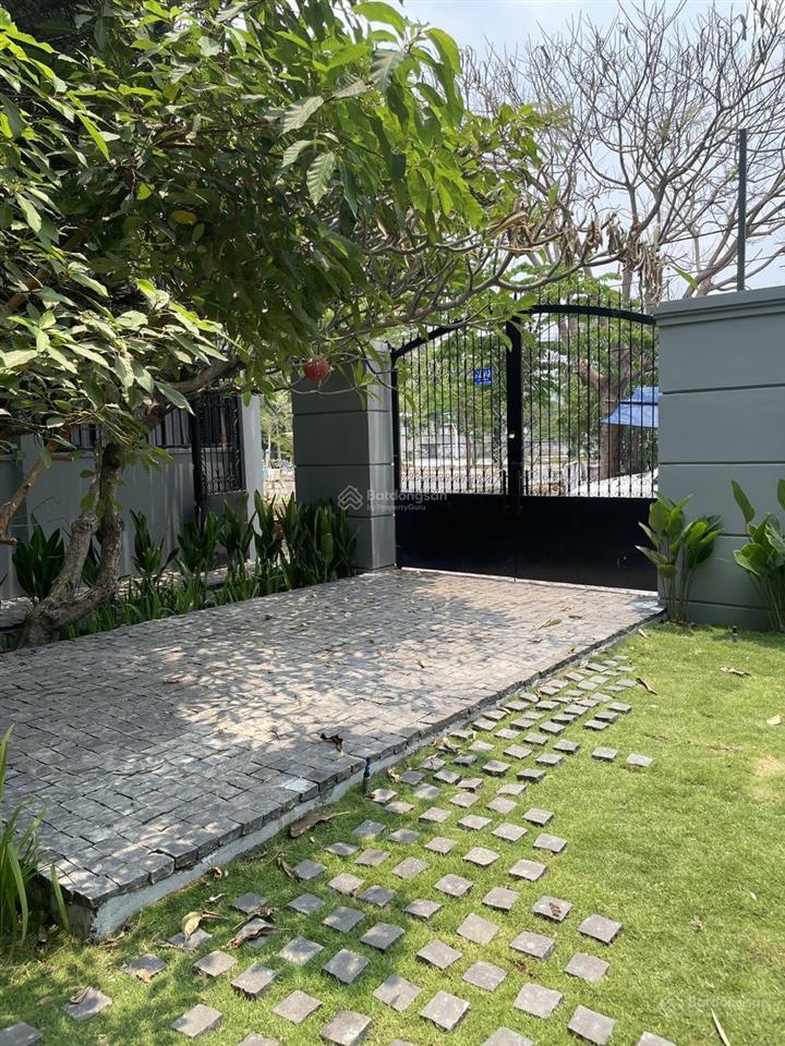 Bán biệt thự 300m2 đường số 3, vạn phúc city, quốc lộ 13, thủ đức, gía tốt