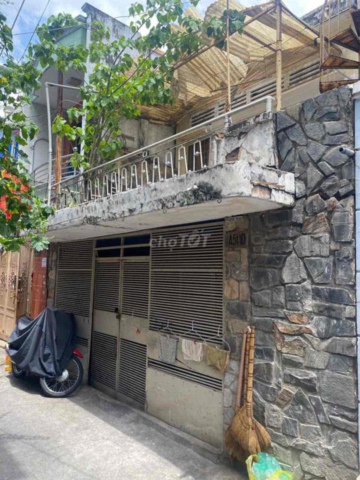 Nhà bán ở Quận 4 vị trí thuận lợi