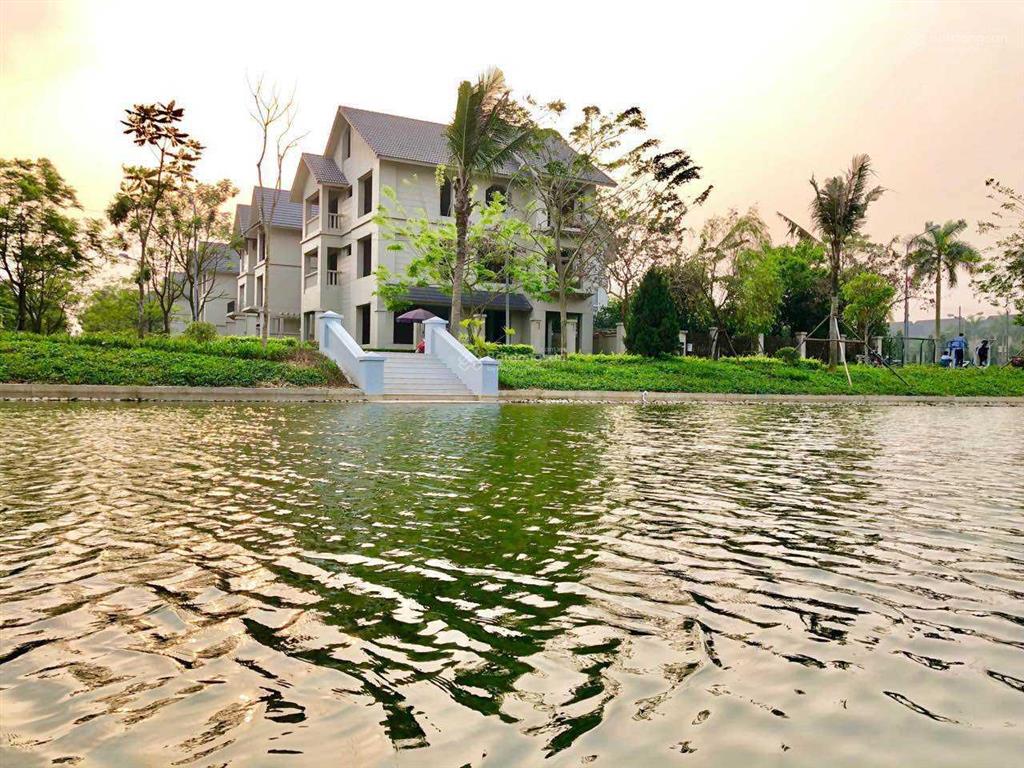 Bán gấp biệt thự song lập 180m2 giá chỉ 18,x tỷ