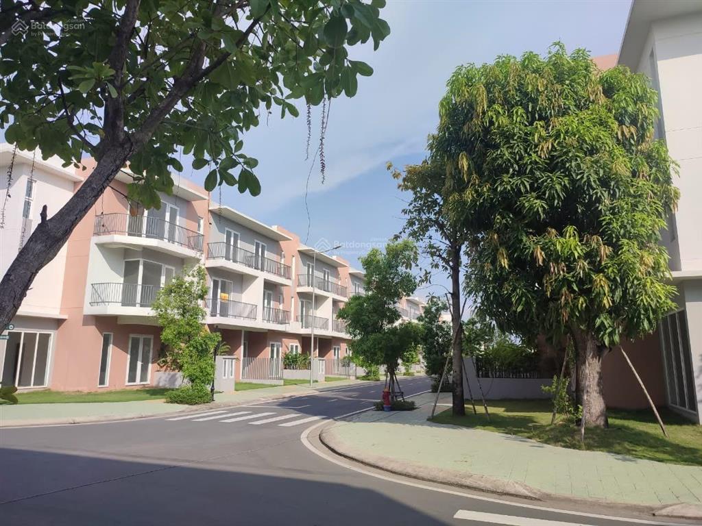 Bán nhà dragon village  khu c view công viên giá 8 tỷ