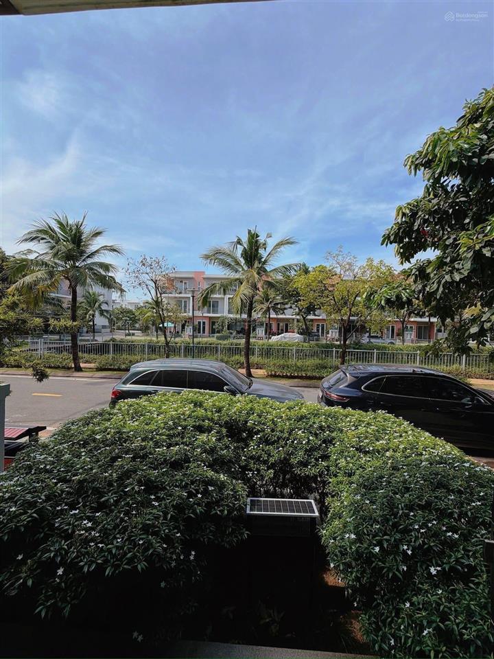 Bán bt dragon village, 7,9 tỷ, 120m2, giá cực chất, uy tín tại đường 990, phú hữu, q9, hcm
