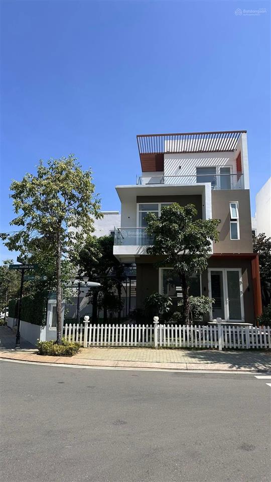 Bán bt dragon village, 7,9 tỷ, 120m2, giá cực chất, uy tín tại đường 990, phú hữu, q9, hcm
