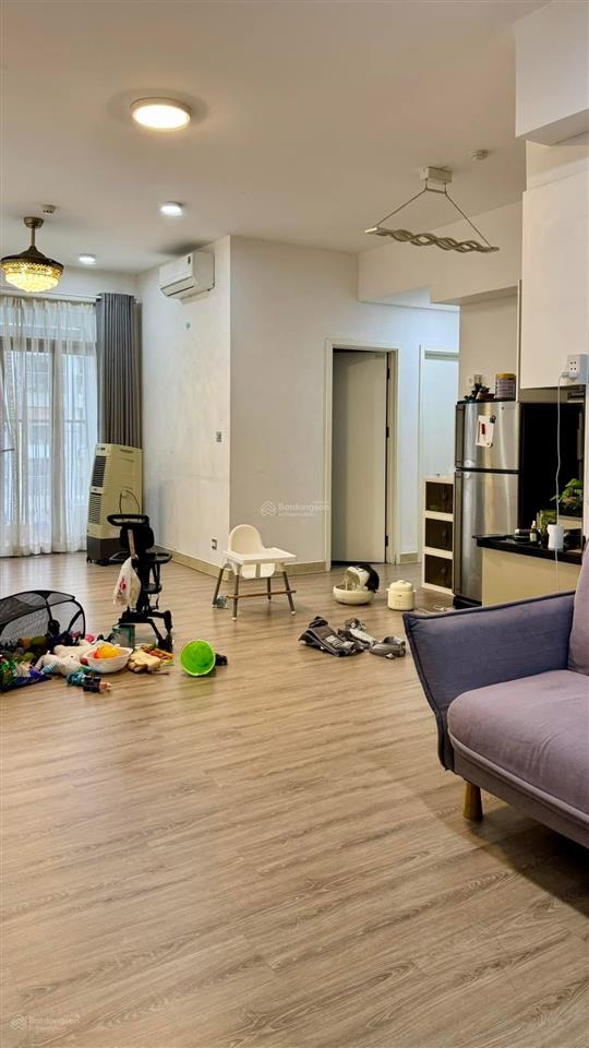 Cho thuê 2pn 2pn2wc 86m2 dt lớn full nội thất tầng cao