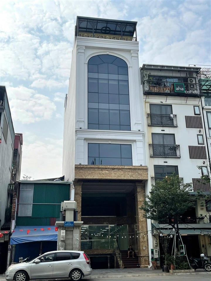 Cần cho thuê gấp toà nhà 8 tầng kdt linh đàm, tổng diện tích 1200m2. giâ 120tr/tháng