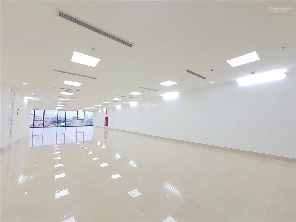 Cho thuê tòa nhà mp xã đàn  đống đa. dt 300m2, mt 10m, 9 tầng. giá 370 triệu/tháng