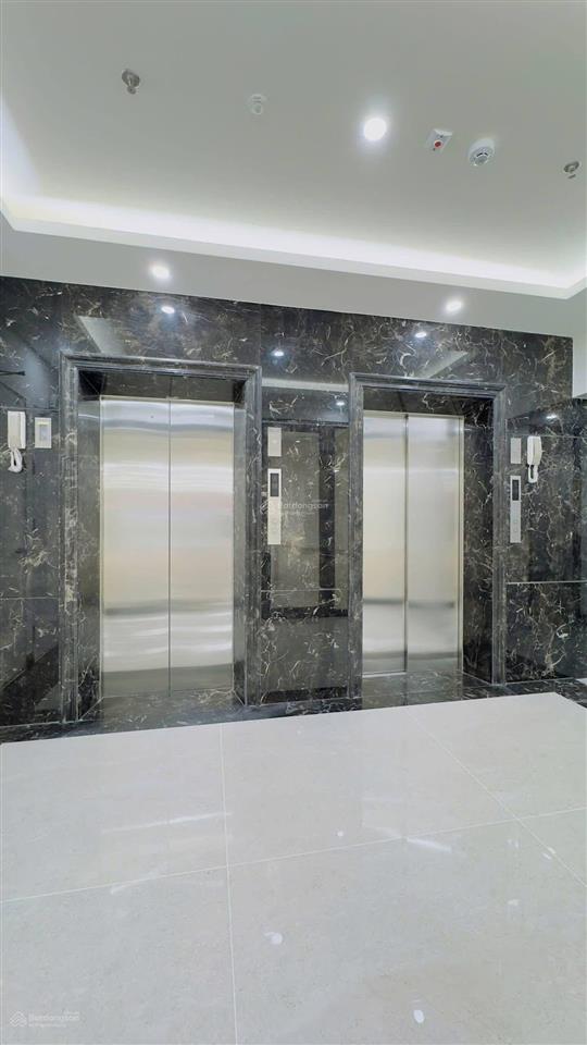 Cho thuê tòa nhà mp xã đàn  đống đa. dt 300m2, mt 10m, 9 tầng. giá 370 triệu/tháng
