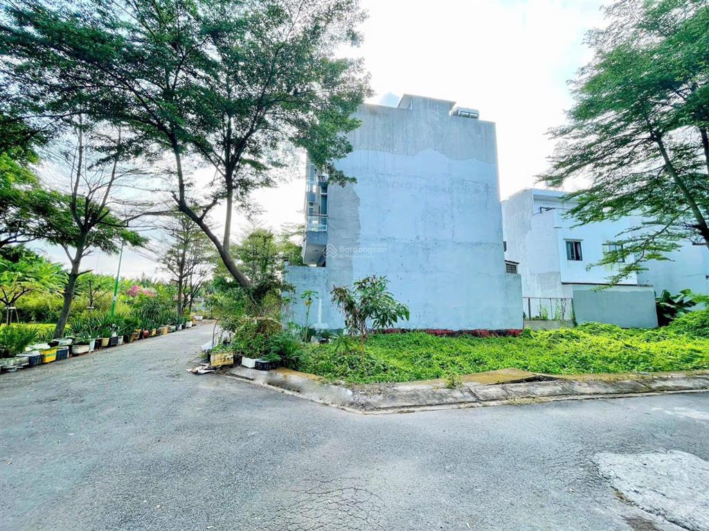 Bán lô góc 2 mặt tiền  khu ven sông nguyễn bình  dt 93m2 ngang 7,5m giá tốt