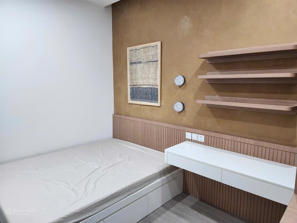 Bán gấp căn 2 phòng ngủ view hồ bơi vip  tặng gói nội thất 400 triệu  nhận nhà cho thuê ngay