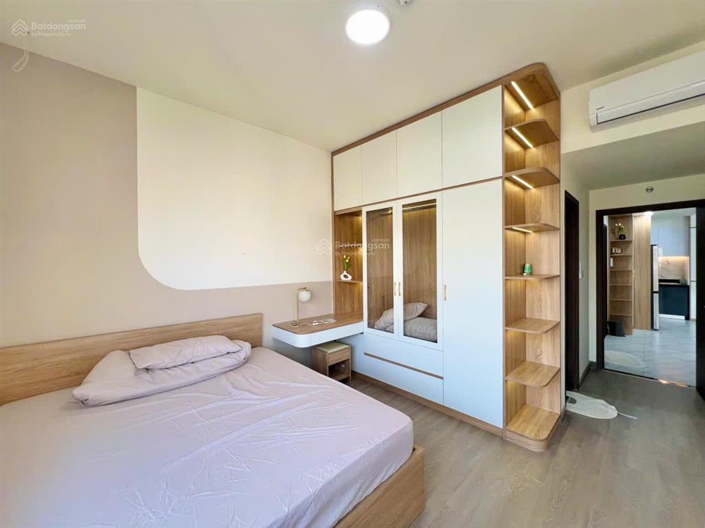 [giá tốt] chính chủ cho thuê căn 2 phòng ngủ giai đoạn 3  có ban công  full nội thất đẹp