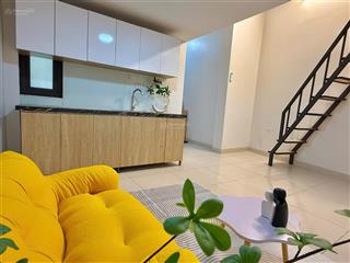 Bán chdv đường láng , ngã tư sở 98m 8 tầng 24phòng giá 25 tỷ ô tô 7 chỗ đỗ cửa , doanh thu 180tr/th