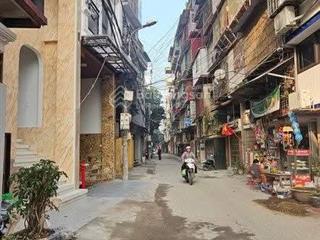 Bán chdv phố tân triều, 68m 7 tầng 18p , doanh thu 80tr/tháng, ô tô cách 10m  0343 343 ***