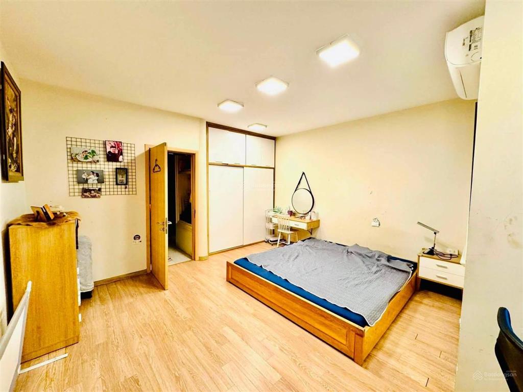 Bán nhà phố trung kính 56m 5 tầng, ngõ thông, ô tô đỗ giá 12,3 tỷ  0343 343 ***