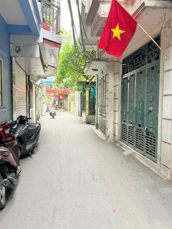 Bán nhà phố trần duy hưng 56m2 x 5 tầng ngõ thông, ô tô, giá 11,9 tỷ.  0343 343 ***