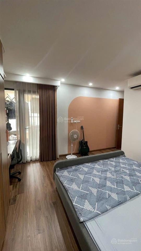 Bán chung cư phố quan nhân 52m 2 ngủ lô gia, 2 thoáng giá 2,9 tỷ có thương lượng, ô tô 7 chỗ đỗ cửa
