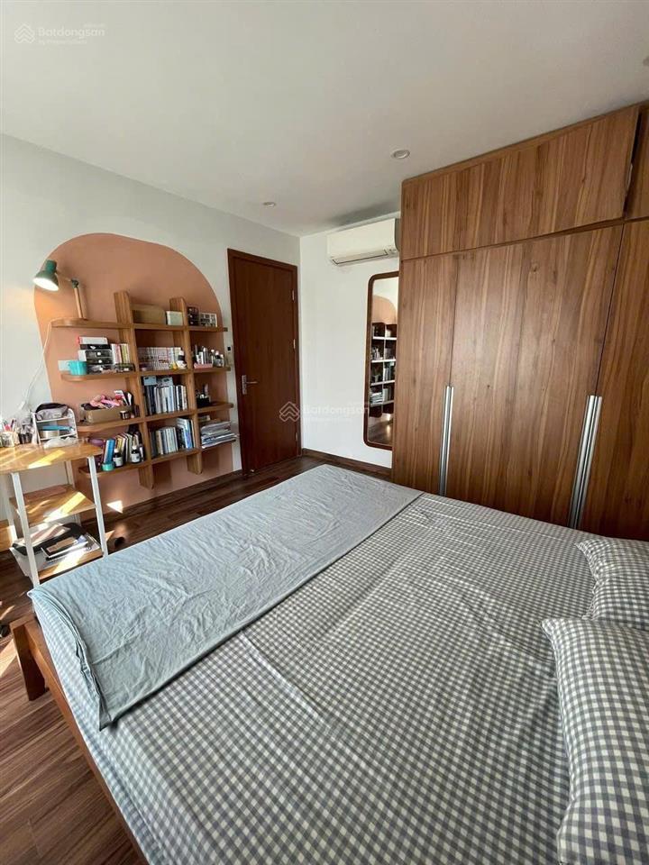 Bán chung cư phố quan nhân 52m 2 ngủ lô gia, 2 thoáng giá 2,9 tỷ có thương lượng, ô tô 7 chỗ đỗ cửa
