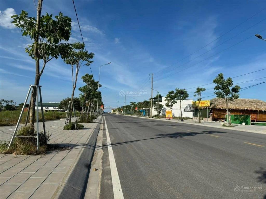 Bán đất 124m2 tại đường 20, nghi hòa, thị xã cửa lò, giá thỏa thuận, nhiều tiện ích