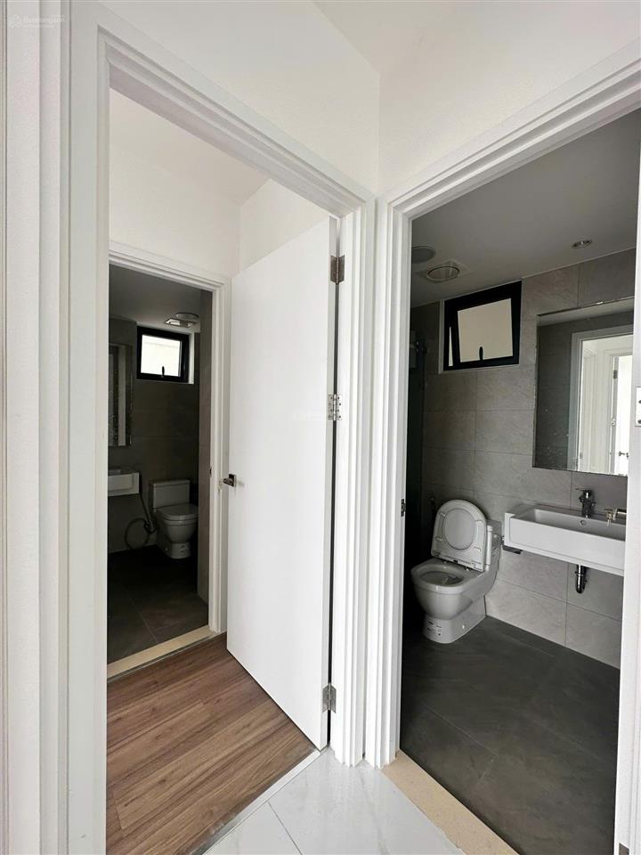 Cho thuê 2pn d’lusso 68m² nt cơ bản 13,5 triệu/tháng
