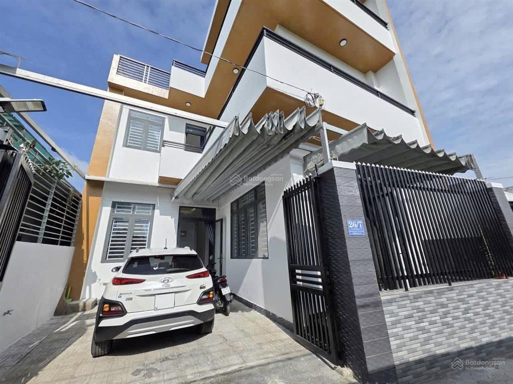 Nhà phú mỹ 1 trệt 2 lầu sân thượng, cách phạm ngọc thạch 200m 9x12 = 107m2 (thổ cư 100%)