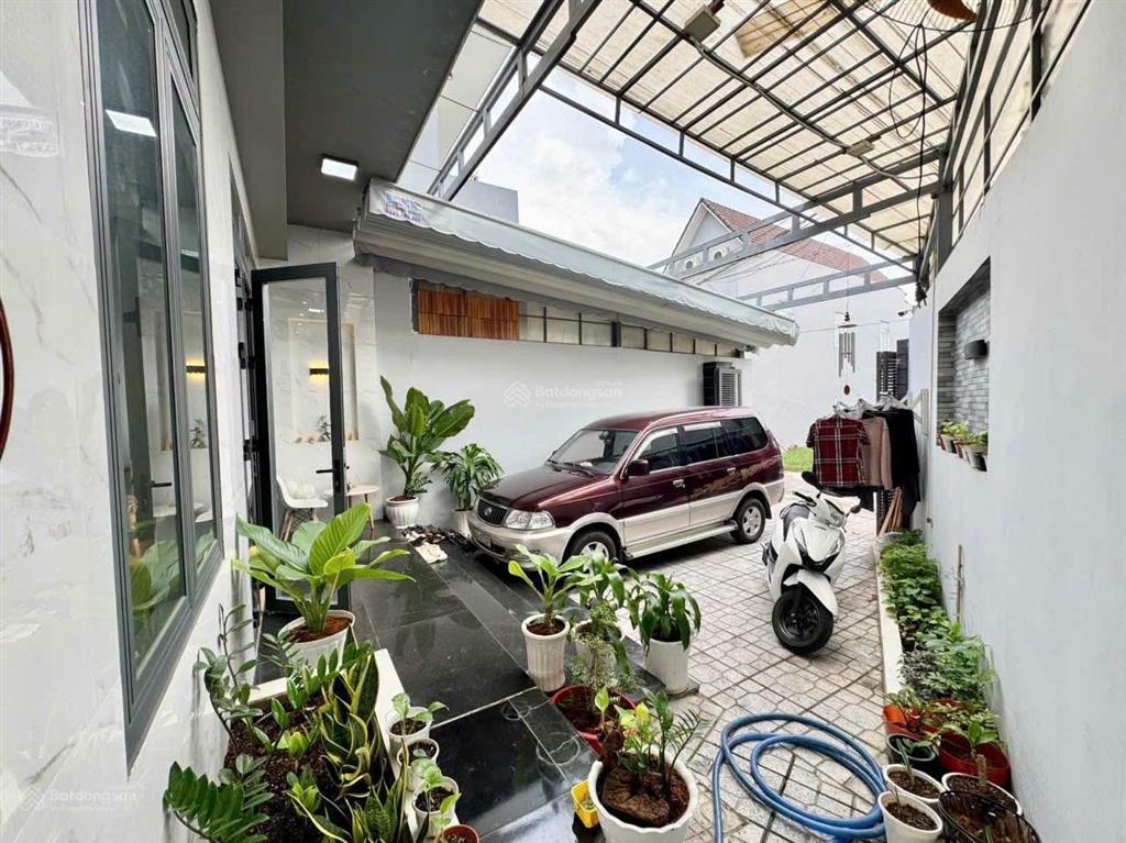 Nhà c4 đẹp phú thọ, gần đường 30 tháng 4. dt ~ 150m2, 80tc, nở hậu 7.7mx23