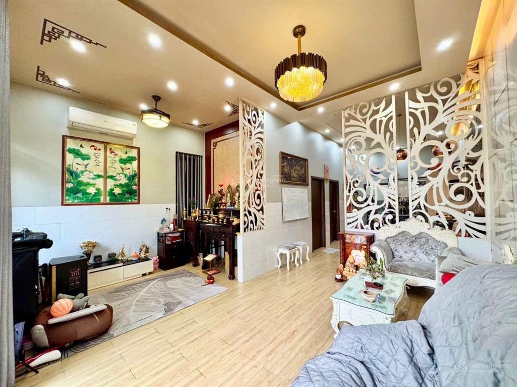 Nhà c4 đẹp phú thọ, gần đường 30 tháng 4. dt ~ 150m2, 80tc, nở hậu 7.7mx23