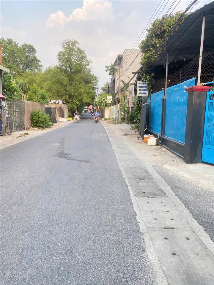 Đất phú hoà  diện tích 12 x 29m  có 211m thổ cư , tổng 339m đang có nguồn thu giá chỉ 7 tỷ 9
