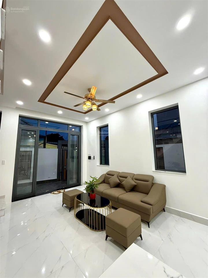 Nhà hiệp thành 2 lầu lô gốc 2 mặt tiền full nội thất giảm giá gấp 300 triệu giá mới 4.950 tỷ