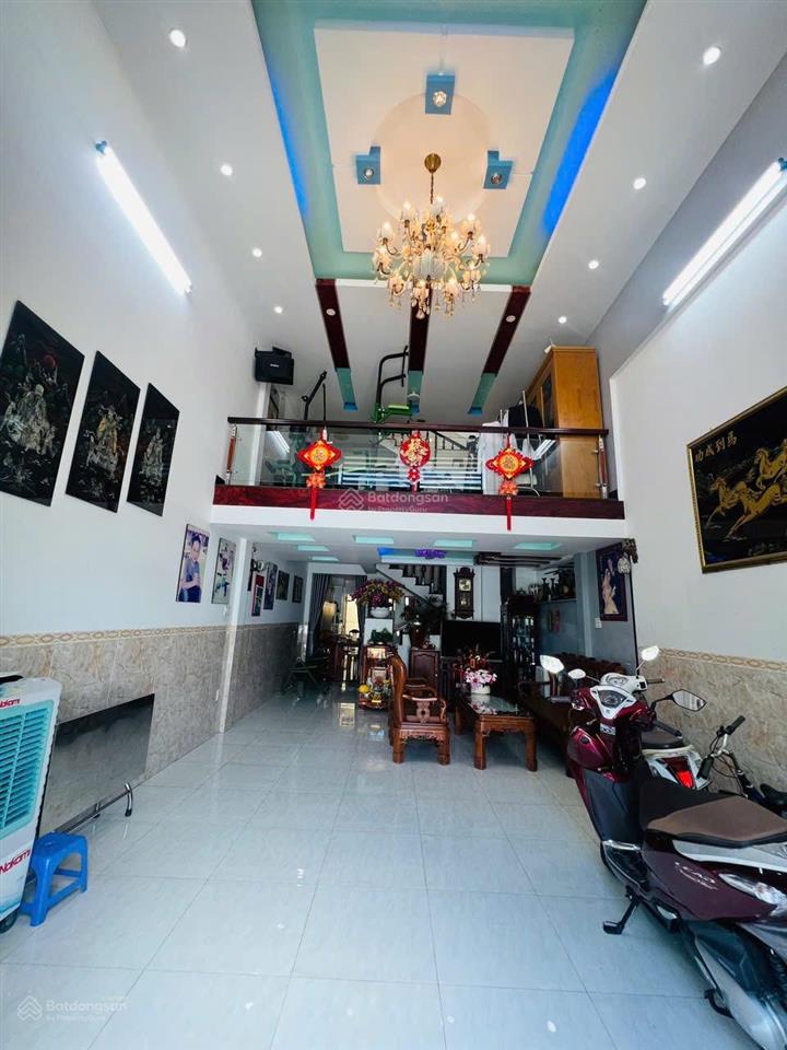Bán nhà 1 trệt 2 lầu  khu tái định cư phú lợi  đã hoàn công dt 5 x 18m, full tc đường nhựa 6m