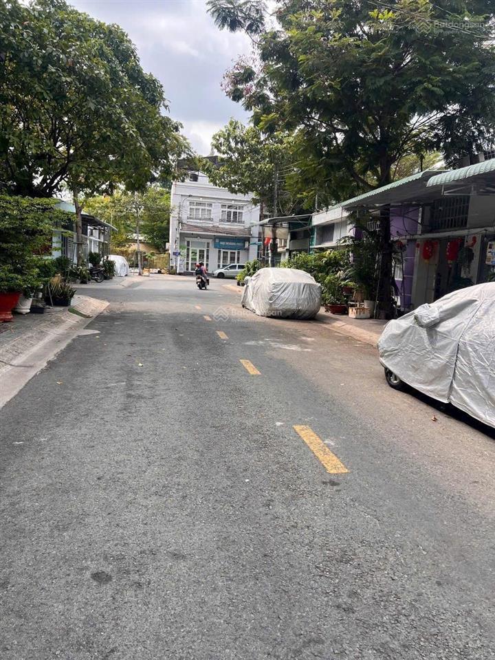 Bán nhà 1 trệt 2 lầu  khu tái định cư phú lợi  đã hoàn công dt 5 x 18m, full tc đường nhựa 6m