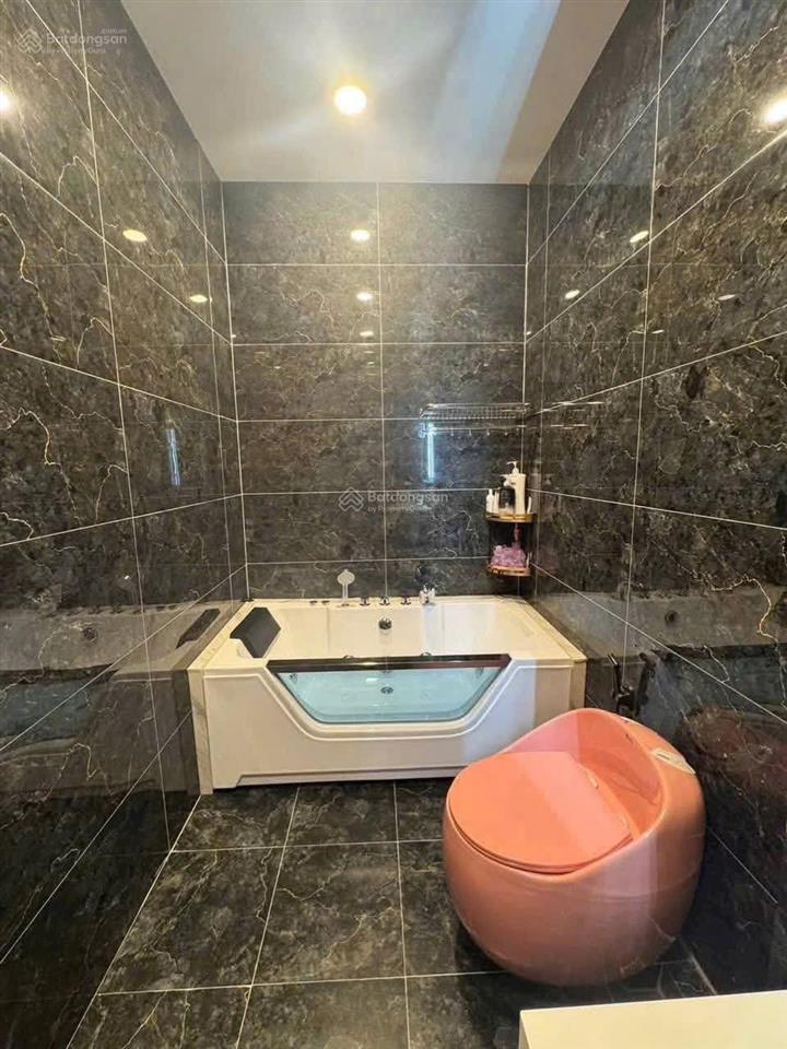 Cần bán nhà định hòa. xây ở rất tâm huyết. nhà xài toàn đồ cao cấp. 5 x 34m = 167m. thổ cư 90m2