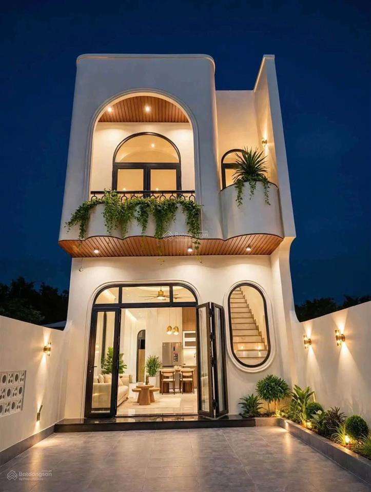 Nhà 2 mặt tiền  phú mỹ, 5 x 22,8 = 112m2. giá chỉ 3 tỷ 860 tl. thiết kế hiện đại