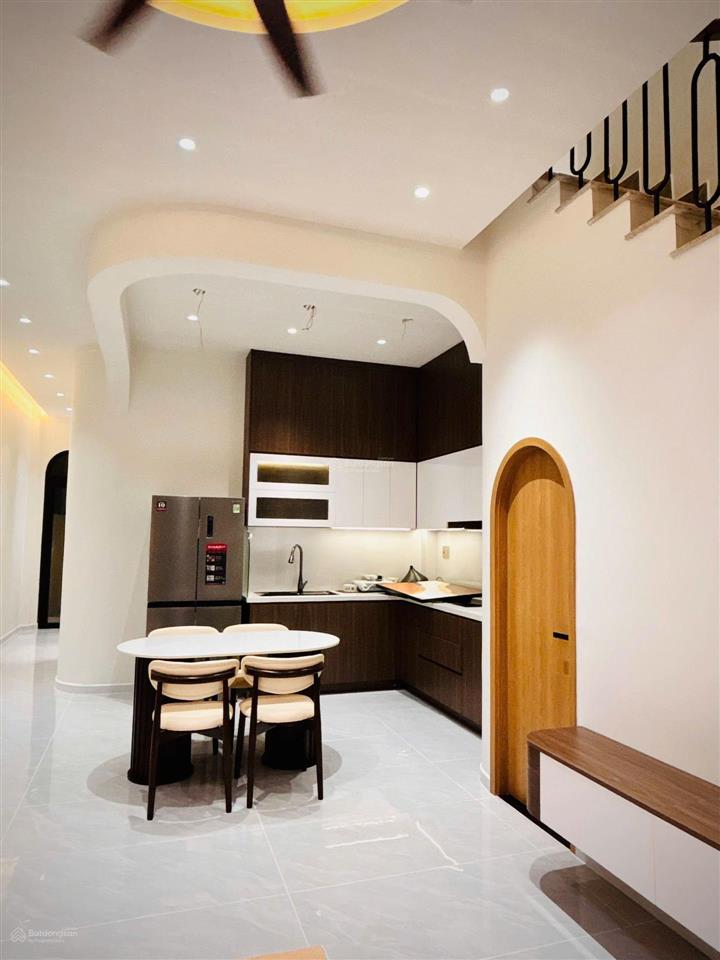Nhà 2 mặt tiền  phú mỹ, 5 x 22,8 = 112m2. giá chỉ 3 tỷ 860 tl. thiết kế hiện đại