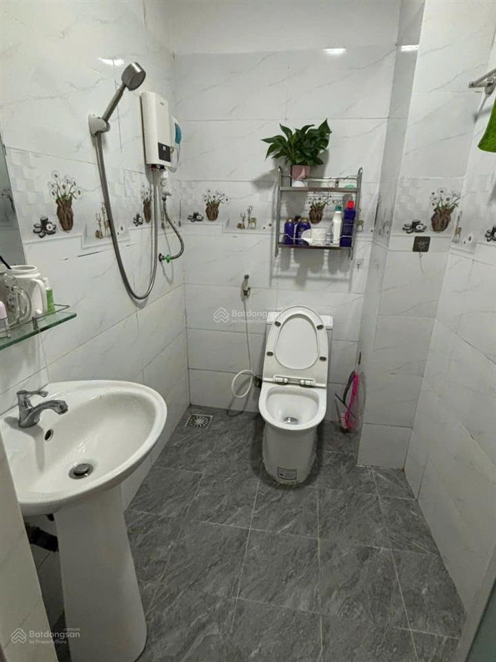 Cho thuê nhà riêng tại cam ly đà lạt, dt 60m2, sân rộng, view đẹp, giá 7tr/tháng có tl