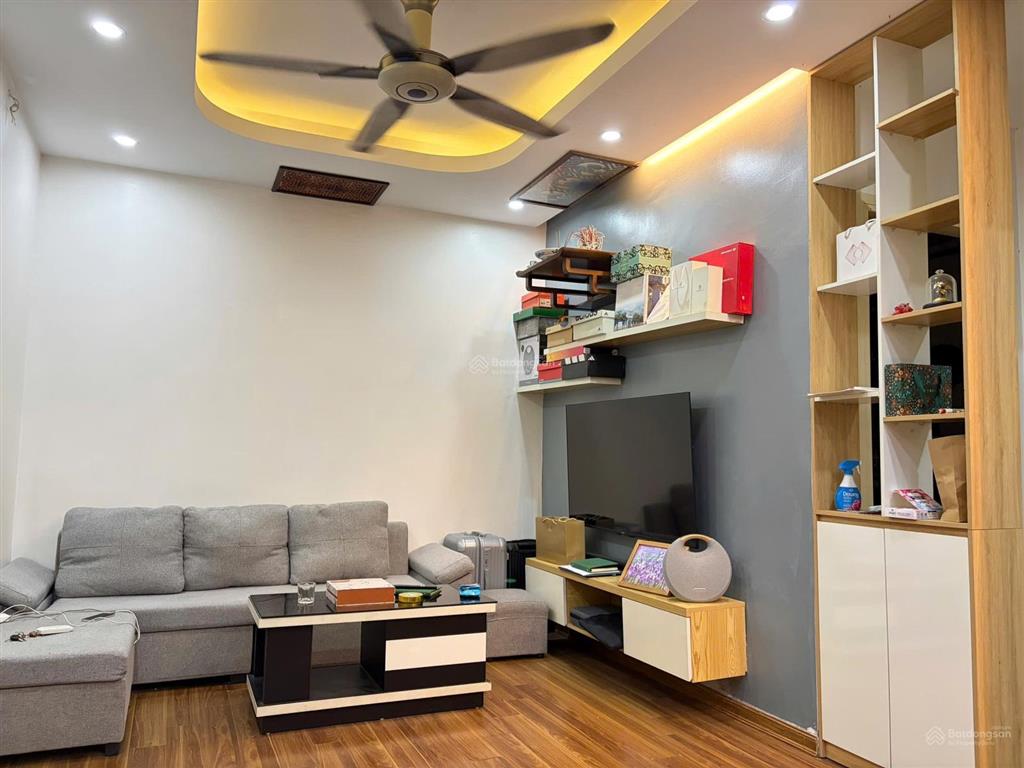 Căn hộ cc đẹp xuất sắc ở hh2 linh đàm, giá 3 tỷ, 56m2, p hoàng liệt, q. hoàng mai