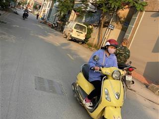 Bán đất mặt đường kinh doanh đối diện đấu giá đông la.  0983 477 ***