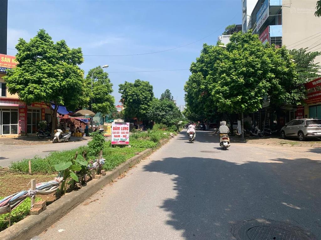 Bán đất đấu giá x1 đông la 60m2 hướng đông nam thoáng mát.  0983 477 ***