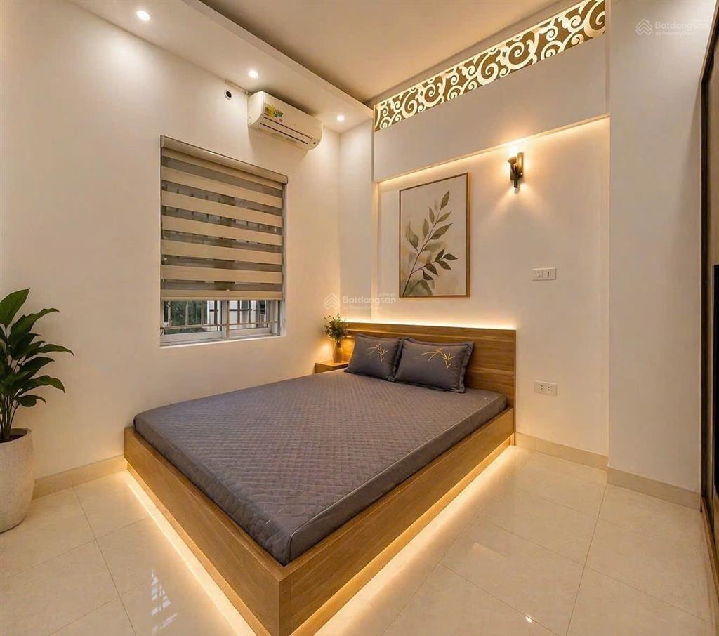 Bán nhà 5 tầng đồng nhân đông la trong đê đường ô tô tránh nhau giá 6 tỷ,  0983 477 ***