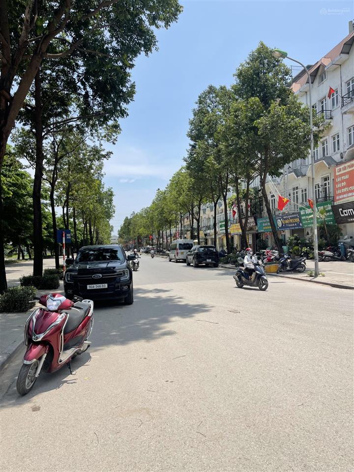 Bán căn liền kề 100m khu đô nghĩa hà đông giá 17.9 tỷ.  0983 477 ***