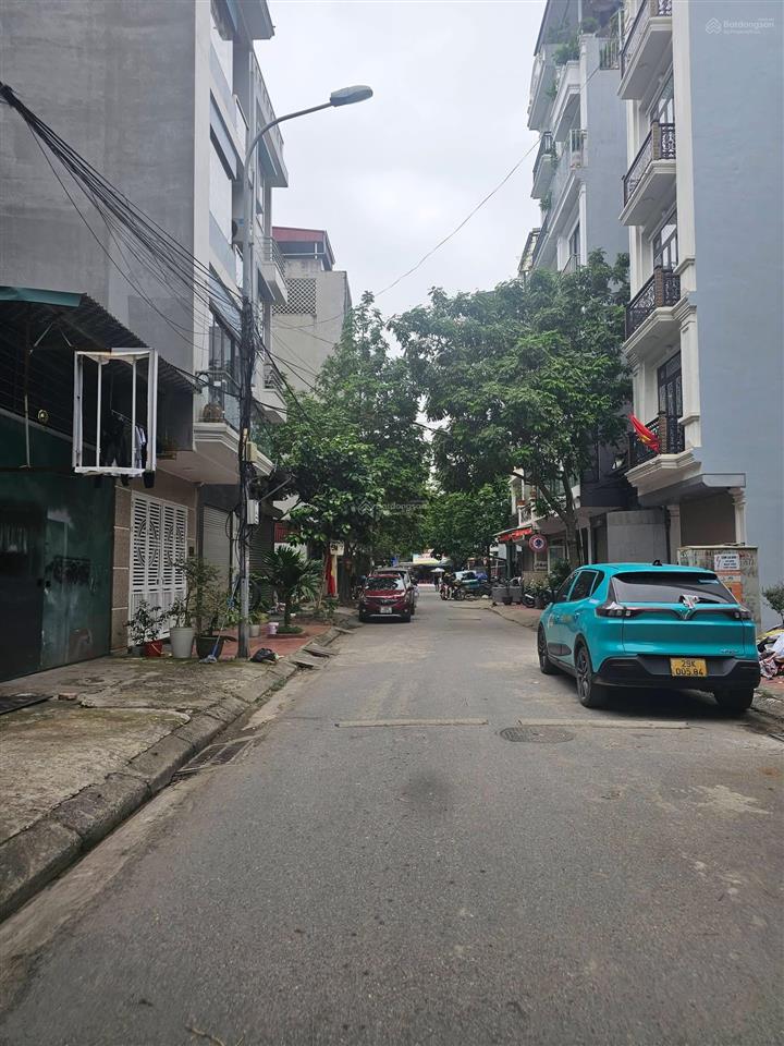 Bán nhanh lô đất dịch vụ dọc bún 2 la khê cạnh khu đô thị văn khê hà đông.  0983 477 ***