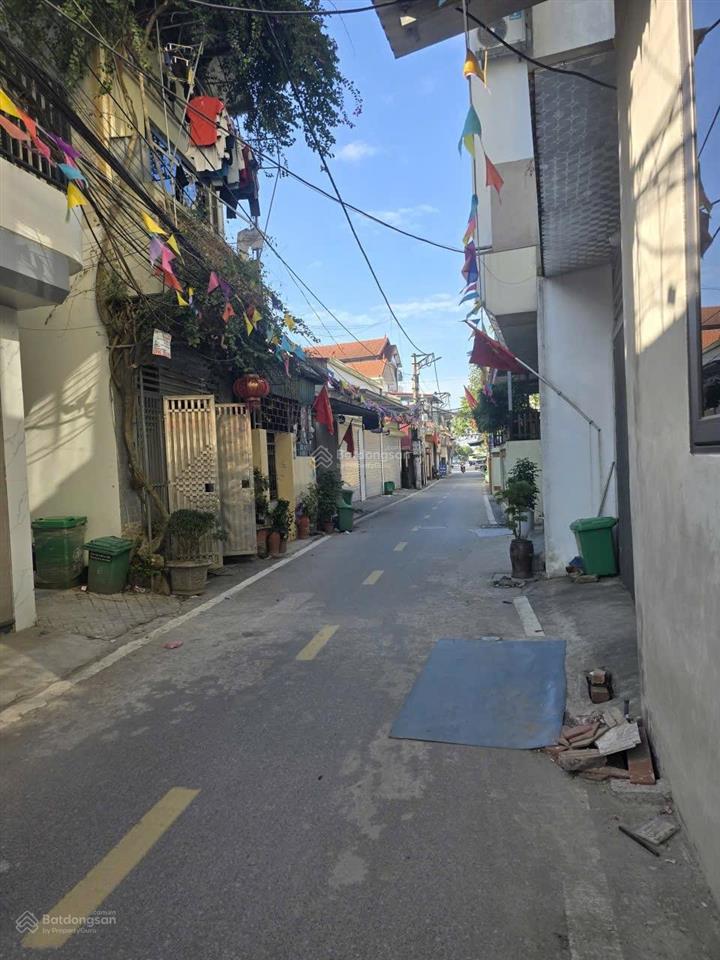 Bán đất mặt đường trục chính kinh doanh la tinh đông la.  0983 477 ***