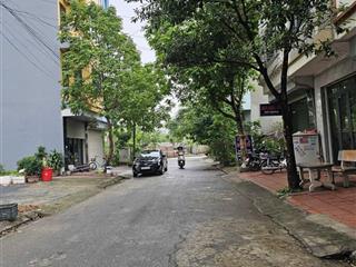 Bán lô đất dịch vụ khu d yên nghĩa hà đông không lỗi phong thủy 10.2 tỷ.  0983 477 ***