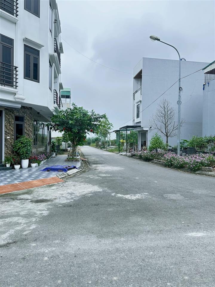 Bán nhanh lô dịch vụ đồng mai khu 3 không lỗi giá 5.95 tỷ.  0983 477 ***
