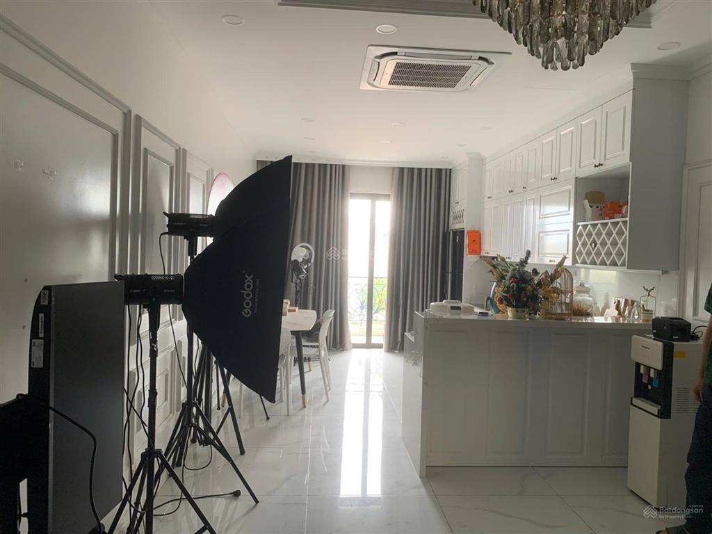 Cho thuê nhà 7 tầng thang máy phân lô vỉa hè tại lê trọng tấn dương nội hà đông 20tr.  0983 477 ***