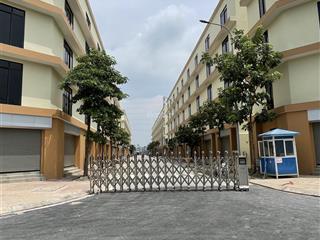 Cho thuê liền kề cụm công nghiệp đông la sát khu đô thị đô nghĩa.  0983 477 ***